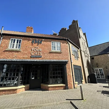 Beachside - Part Of The The Bay Village With Pool, Gym And Direct Access, Pub, Restaurant, Tennis And Meadows Walks * 파일리