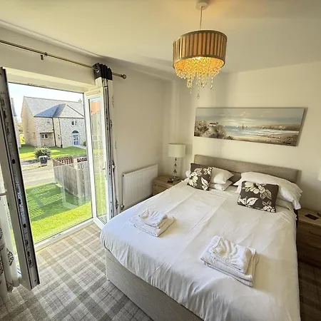 Beachside - Part Of The The Bay Village With Pool, Gym And Direct Access, Pub, Restaurant, Tennis And Meadows Walks 펜션