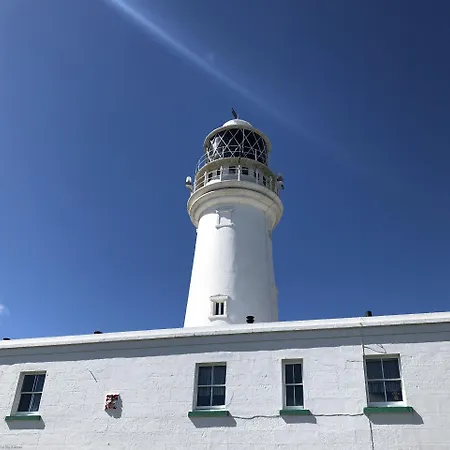 Beachside - Part Of The The Bay Village With Pool, Gym And Direct Access, Pub, Restaurant, Tennis And Meadows Walks *